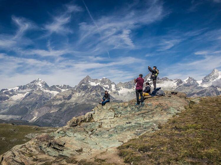 Wandern auf dem Höhenweg rund um Zermatt